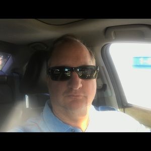 Meet your Posher, Tom